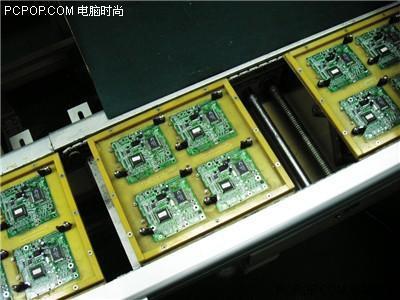 深入LCD工厂探秘 看液晶显示器是怎样造成的(3)_硬件_科技时代_新浪网